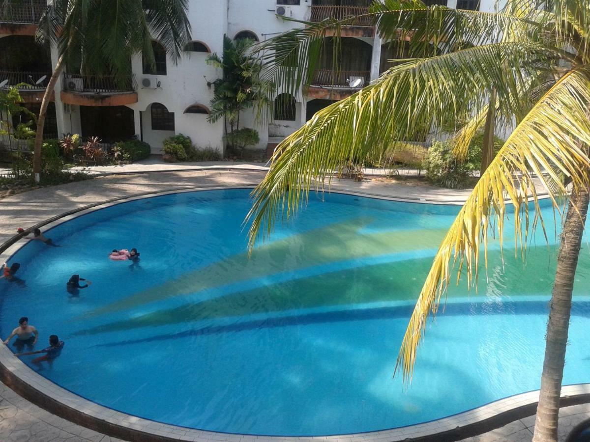 Seri Lagenda Apartment Kuah Exterior photo